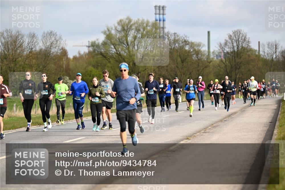 12.04.2026 - 45. Internationalen Wilhelmsburger Insellauf Dr. Thomas Lammeyer http://msf.ph/oto/9434784 12.04.2026 09:22:21 Laufen 7, 28, 3754, 3753, 3725, 5512, 2553 meine-sportfotos.de