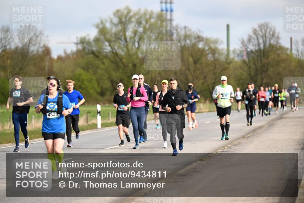 12.04.2026 - 45. Internationalen Wilhelmsburger Insellauf Dr. Thomas Lammeyer http://msf.ph/oto/9434811 12.04.2026 09:22:32 Laufen 3577, 4339, 50, 2900, 4675 meine-sportfotos.de
