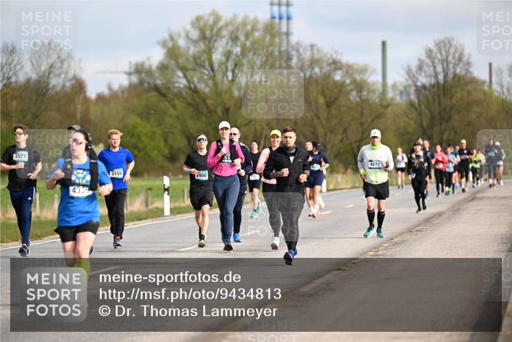 12.04.2026 - 45. Internationalen Wilhelmsburger Insellauf Dr. Thomas Lammeyer http://msf.ph/oto/9434813 12.04.2026 09:22:32 Laufen 3577, 4339, 3150, 2900, 533, 4675 meine-sportfotos.de