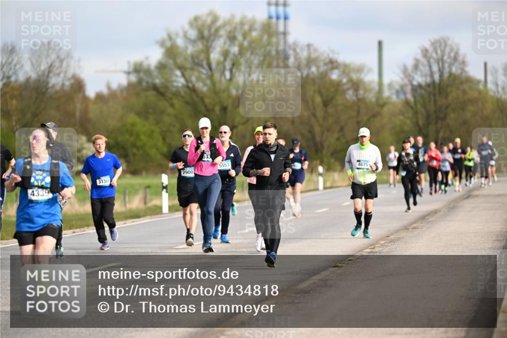 12.04.2026 - 45. Internationalen Wilhelmsburger Insellauf Dr. Thomas Lammeyer http://msf.ph/oto/9434818 12.04.2026 09:22:33 Laufen 2900, 3150, 4339, 533, 4675, 5553 meine-sportfotos.de