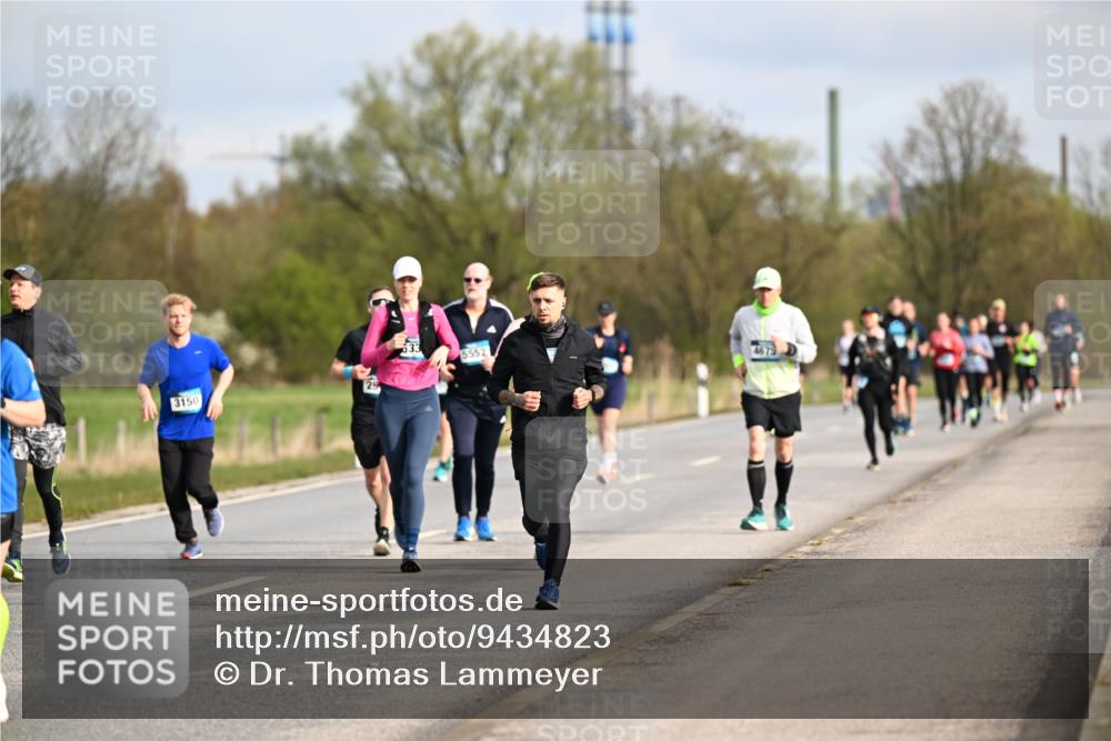 12.04.2026 - 45. Internationalen Wilhelmsburger Insellauf Dr. Thomas Lammeyer http://msf.ph/oto/9434823 12.04.2026 09:22:33 Laufen 3150, 633, 5552, 4679 meine-sportfotos.de
