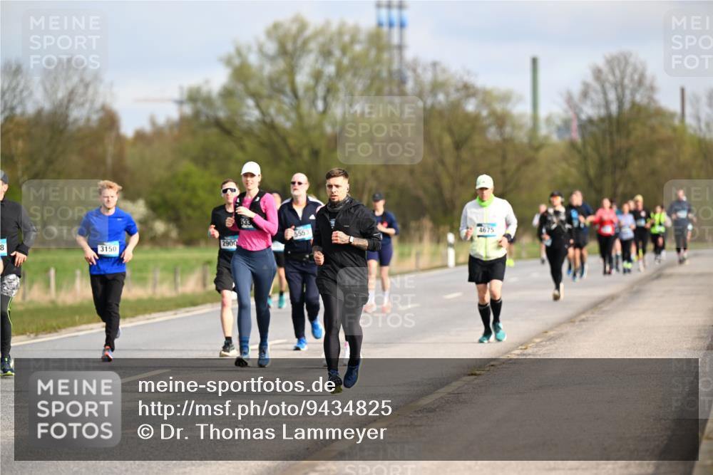 12.04.2026 - 45. Internationalen Wilhelmsburger Insellauf Dr. Thomas Lammeyer http://msf.ph/oto/9434825 12.04.2026 09:22:34 Laufen 533, 8, 5553, 3150, 2900, 4675 meine-sportfotos.de
