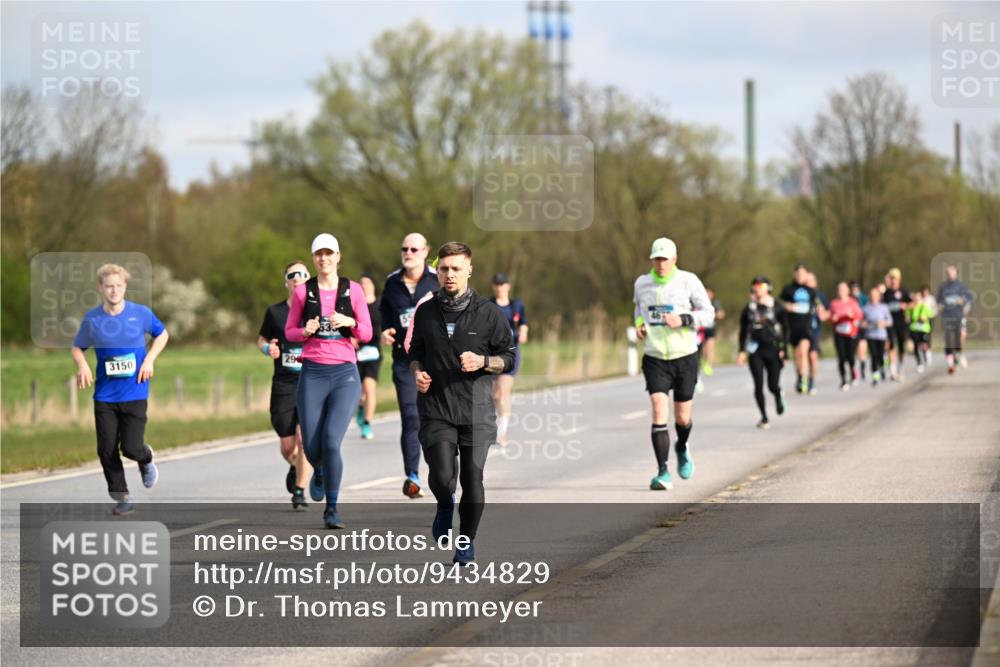 12.04.2026 - 45. Internationalen Wilhelmsburger Insellauf Dr. Thomas Lammeyer http://msf.ph/oto/9434829 12.04.2026 09:22:34 Laufen 29, 3150 meine-sportfotos.de
