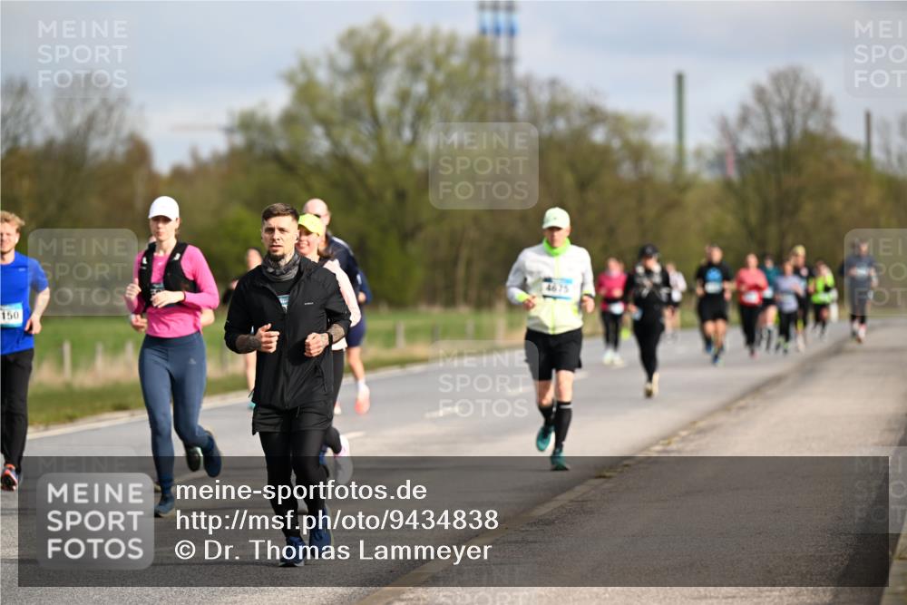 12.04.2026 - 45. Internationalen Wilhelmsburger Insellauf Dr. Thomas Lammeyer http://msf.ph/oto/9434838 12.04.2026 09:22:36 Laufen 150, 4675 meine-sportfotos.de
