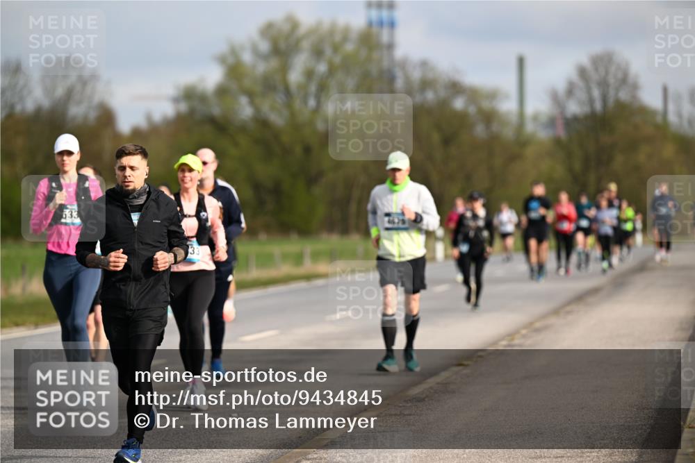 12.04.2026 - 45. Internationalen Wilhelmsburger Insellauf Dr. Thomas Lammeyer http://msf.ph/oto/9434845 12.04.2026 09:22:37 Laufen 533 meine-sportfotos.de