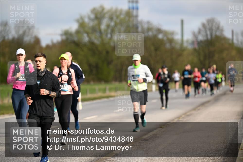 12.04.2026 - 45. Internationalen Wilhelmsburger Insellauf Dr. Thomas Lammeyer http://msf.ph/oto/9434846 12.04.2026 09:22:37 Laufen 33, 5333 meine-sportfotos.de