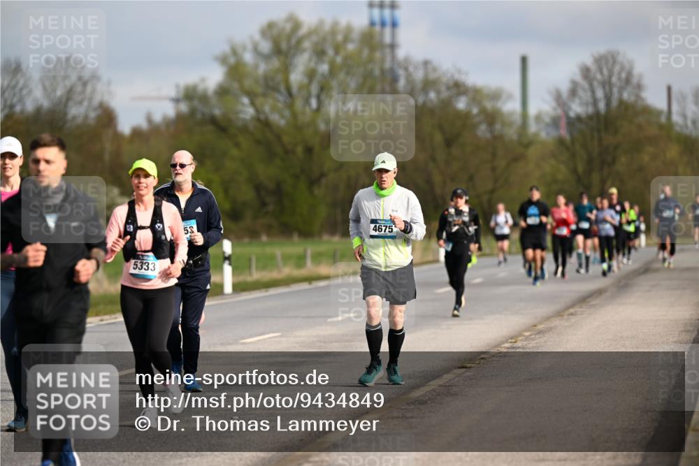 12.04.2026 - 45. Internationalen Wilhelmsburger Insellauf Dr. Thomas Lammeyer http://msf.ph/oto/9434849 12.04.2026 09:22:38 Laufen 5333, 53, 4675 meine-sportfotos.de