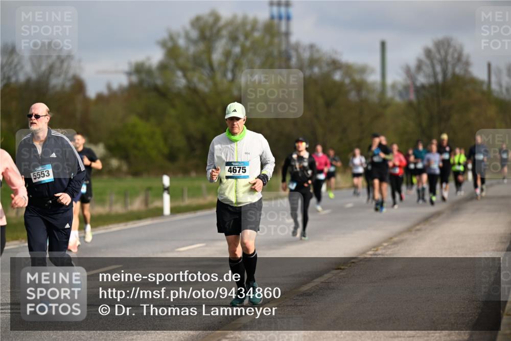 12.04.2026 - 45. Internationalen Wilhelmsburger Insellauf Dr. Thomas Lammeyer http://msf.ph/oto/9434860 12.04.2026 09:22:39 Laufen 5553, 4675 meine-sportfotos.de