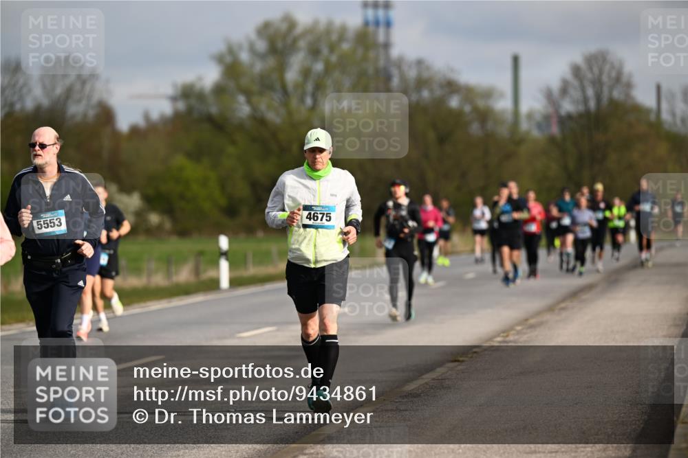 12.04.2026 - 45. Internationalen Wilhelmsburger Insellauf Dr. Thomas Lammeyer http://msf.ph/oto/9434861 12.04.2026 09:22:39 Laufen 5553, 4675 meine-sportfotos.de