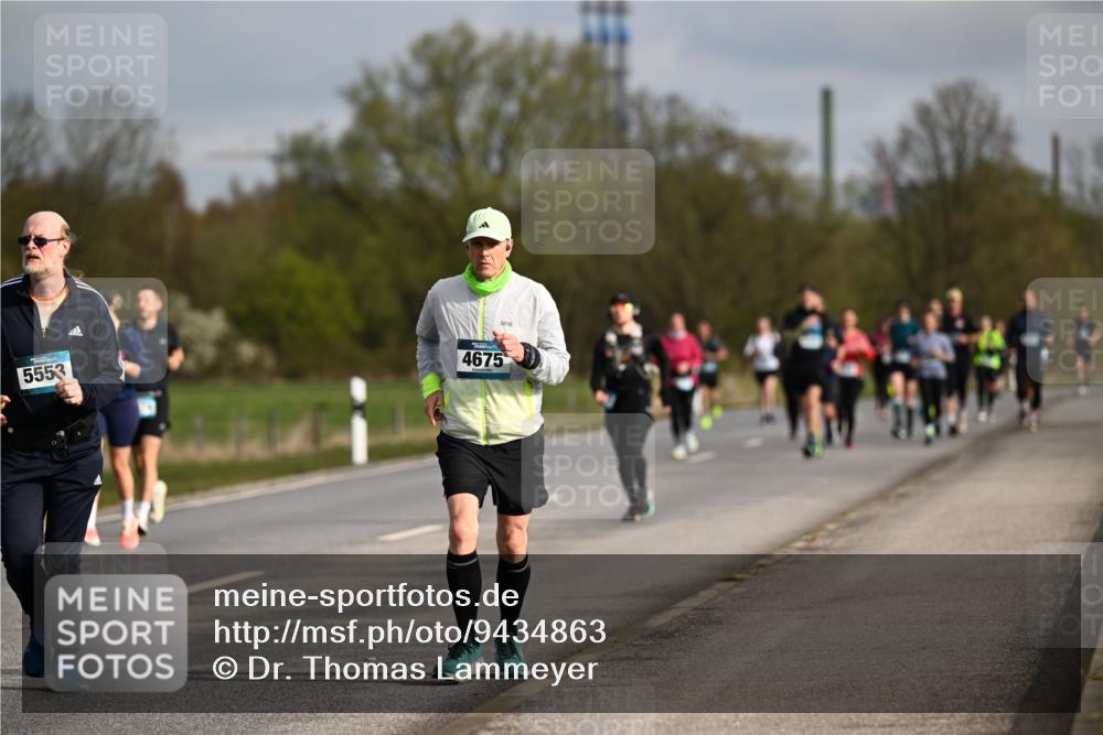 12.04.2026 - 45. Internationalen Wilhelmsburger Insellauf Dr. Thomas Lammeyer http://msf.ph/oto/9434863 12.04.2026 09:22:40 Laufen 5553, 4675 meine-sportfotos.de