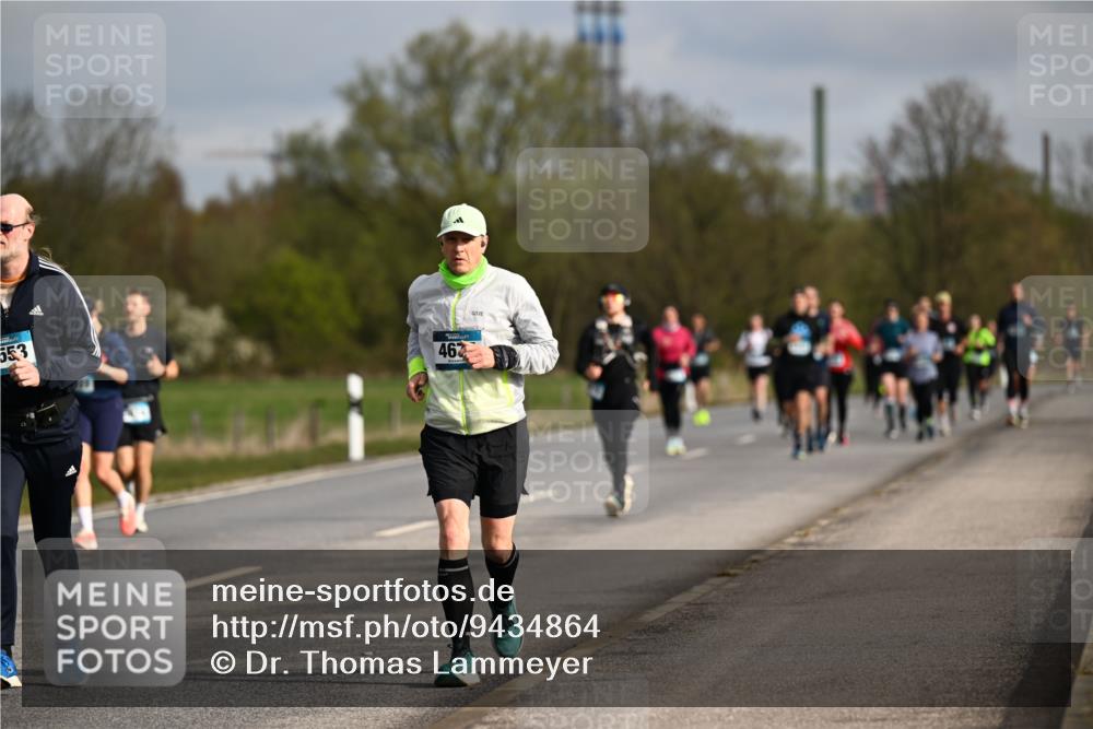 12.04.2026 - 45. Internationalen Wilhelmsburger Insellauf Dr. Thomas Lammeyer http://msf.ph/oto/9434864 12.04.2026 09:22:40 Laufen 553, 462 meine-sportfotos.de