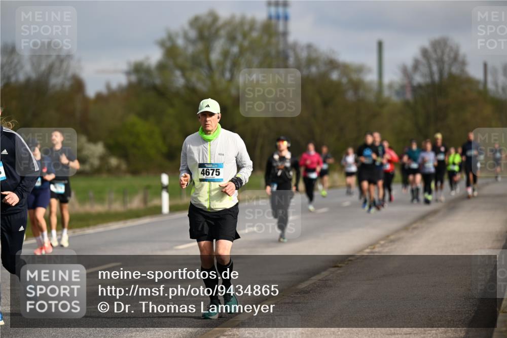 12.04.2026 - 45. Internationalen Wilhelmsburger Insellauf Dr. Thomas Lammeyer http://msf.ph/oto/9434865 12.04.2026 09:22:40 Laufen 4675 meine-sportfotos.de