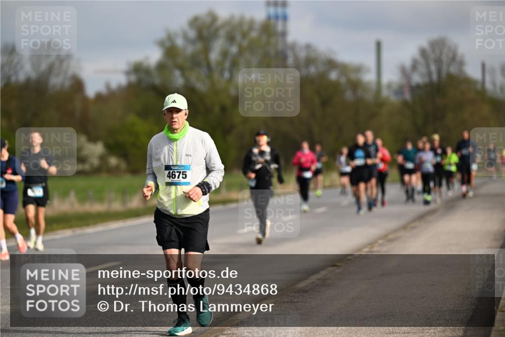 12.04.2026 - 45. Internationalen Wilhelmsburger Insellauf Dr. Thomas Lammeyer http://msf.ph/oto/9434868 12.04.2026 09:22:41 Laufen 4675 meine-sportfotos.de