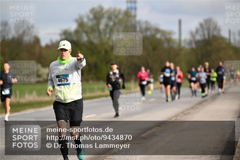 12.04.2026 - 45. Internationalen Wilhelmsburger Insellauf Dr. Thomas Lammeyer http://msf.ph/oto/9434870 12.04.2026 09:22:41 Laufen 4675 meine-sportfotos.de