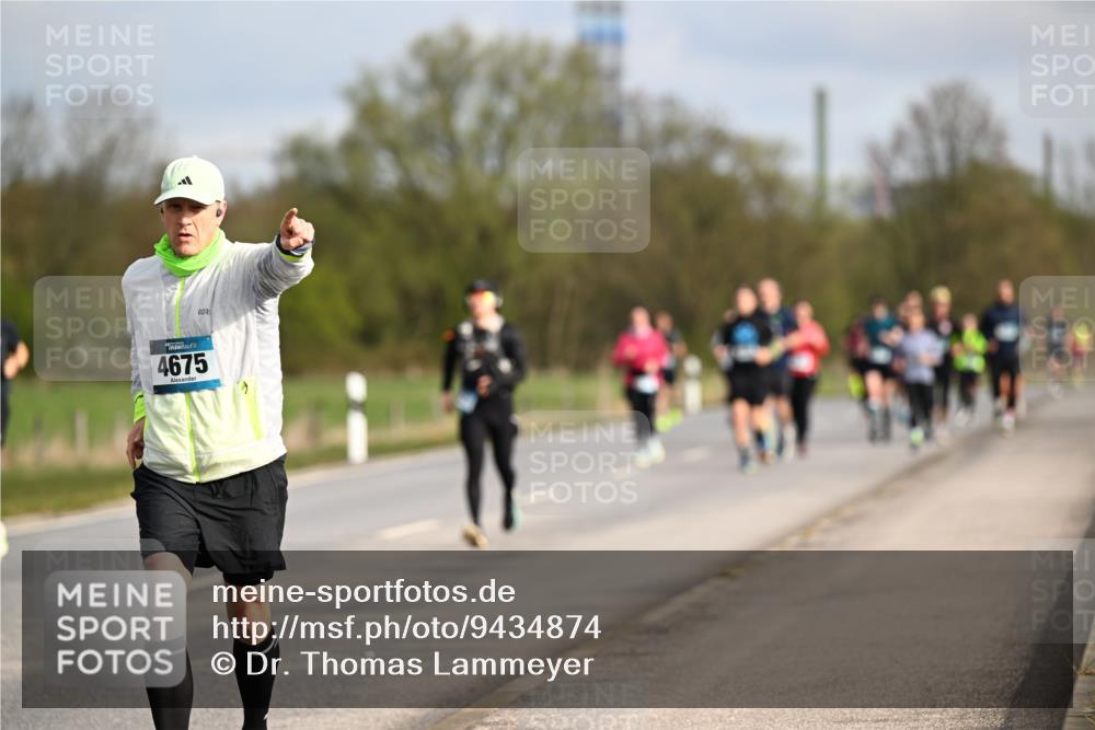 12.04.2026 - 45. Internationalen Wilhelmsburger Insellauf Dr. Thomas Lammeyer http://msf.ph/oto/9434874 12.04.2026 09:22:42 Laufen 602, 4675 meine-sportfotos.de