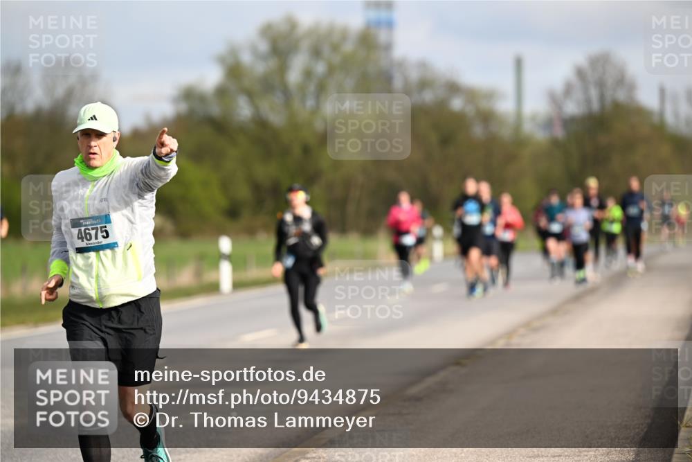 12.04.2026 - 45. Internationalen Wilhelmsburger Insellauf Dr. Thomas Lammeyer http://msf.ph/oto/9434875 12.04.2026 09:22:42 Laufen 4675 meine-sportfotos.de