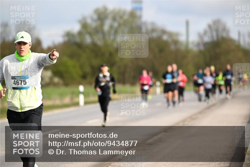 12.04.2026 - 45. Internationalen Wilhelmsburger Insellauf Dr. Thomas Lammeyer http://msf.ph/oto/9434877 12.04.2026 09:22:42 Laufen 4675 meine-sportfotos.de