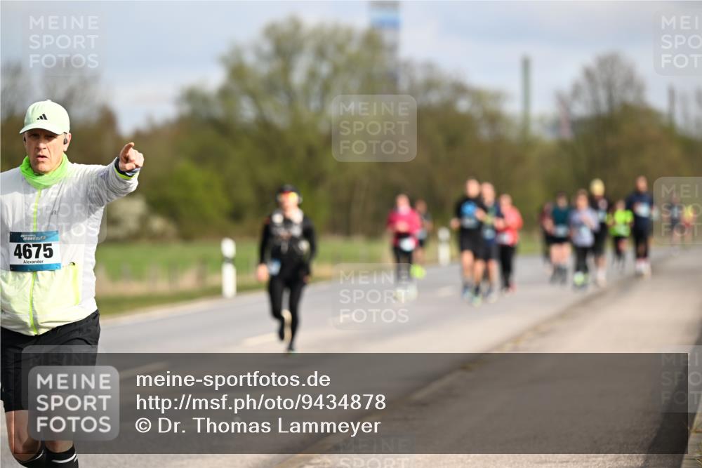 12.04.2026 - 45. Internationalen Wilhelmsburger Insellauf Dr. Thomas Lammeyer http://msf.ph/oto/9434878 12.04.2026 09:22:42 Laufen 4, 4675 meine-sportfotos.de