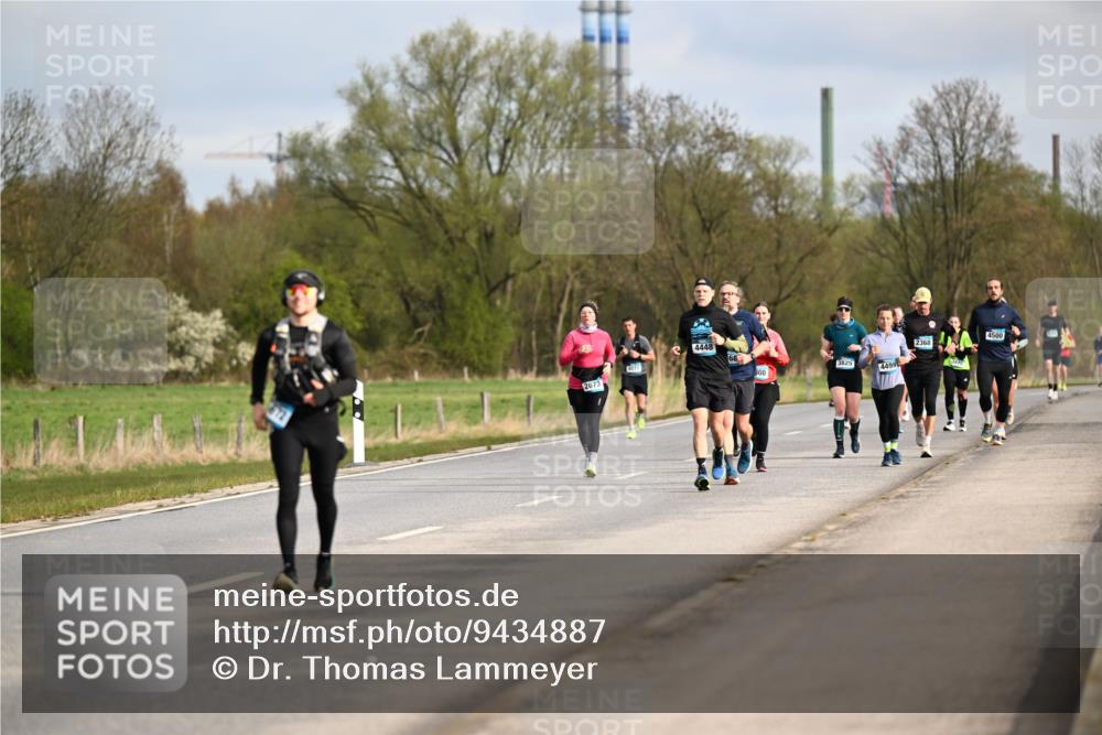 12.04.2026 - 45. Internationalen Wilhelmsburger Insellauf Dr. Thomas Lammeyer http://msf.ph/oto/9434887 12.04.2026 09:22:44 Laufen 2673, 4448, 4500, 68, 4071, 3825, 308, 4499 meine-sportfotos.de
