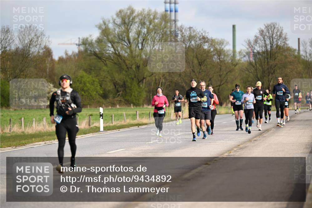 12.04.2026 - 45. Internationalen Wilhelmsburger Insellauf Dr. Thomas Lammeyer http://msf.ph/oto/9434892 12.04.2026 09:22:45 Laufen 4500, 4448, 2368, 4071, 4368, 3825, 4499, 2673 meine-sportfotos.de