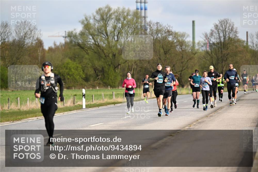 12.04.2026 - 45. Internationalen Wilhelmsburger Insellauf Dr. Thomas Lammeyer http://msf.ph/oto/9434894 12.04.2026 09:22:45 Laufen 2673, 4448, 4368, 4500, 3825, 4499 meine-sportfotos.de