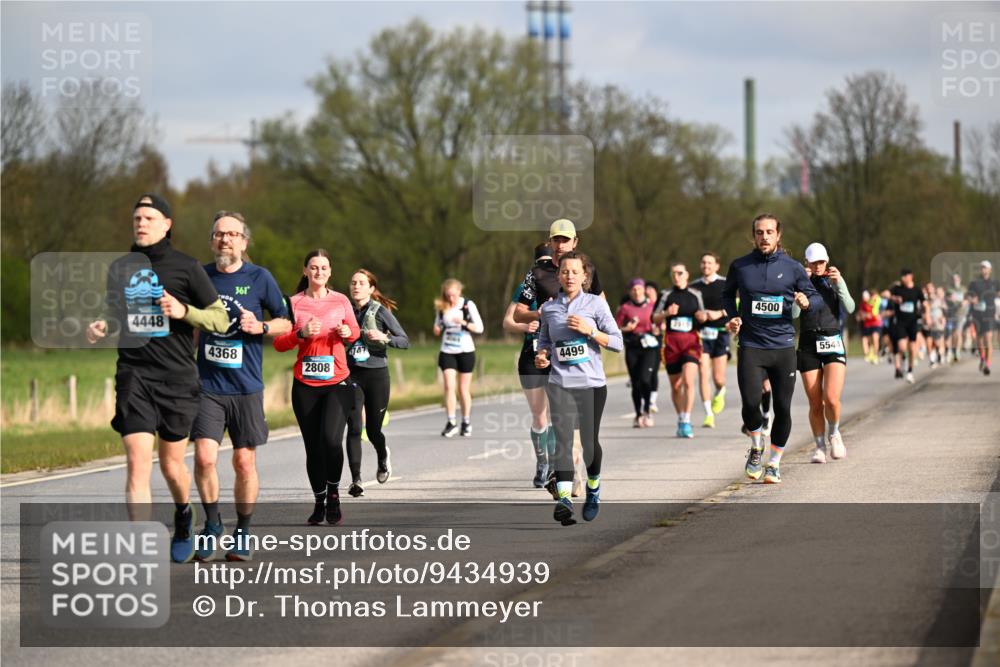 12.04.2026 - 45. Internationalen Wilhelmsburger Insellauf Dr. Thomas Lammeyer http://msf.ph/oto/9434939 12.04.2026 09:22:54 Laufen 361, 4448, 4368, 2808, 4499, 4500, 5544 meine-sportfotos.de
