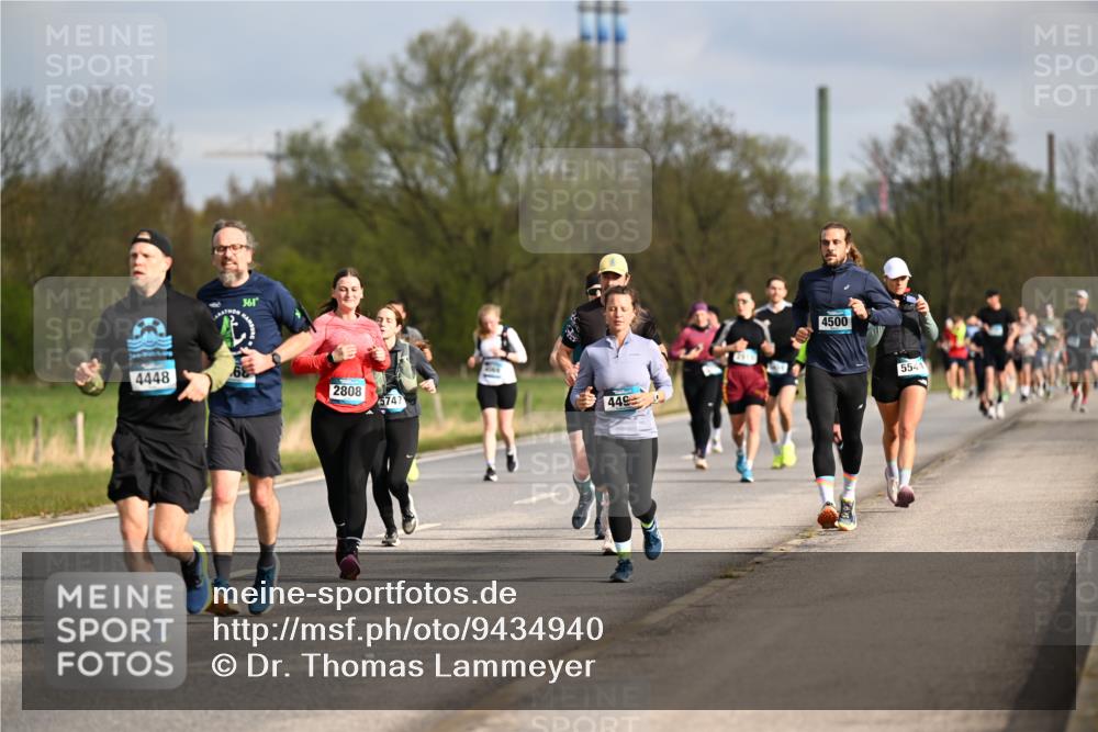 12.04.2026 - 45. Internationalen Wilhelmsburger Insellauf Dr. Thomas Lammeyer http://msf.ph/oto/9434940 12.04.2026 09:22:54 Laufen 361, 4448, 68, 2808, 5747, 449, 4500, 5544 meine-sportfotos.de