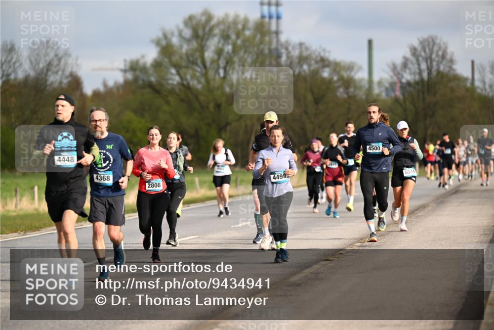 12.04.2026 - 45. Internationalen Wilhelmsburger Insellauf Dr. Thomas Lammeyer http://msf.ph/oto/9434941 12.04.2026 09:22:54 Laufen 4448, 361, 4368, 2808, 4499, 7915, 4500, 5544 meine-sportfotos.de