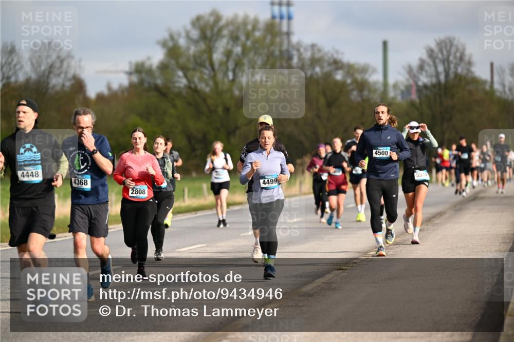 12.04.2026 - 45. Internationalen Wilhelmsburger Insellauf Dr. Thomas Lammeyer http://msf.ph/oto/9434946 12.04.2026 09:22:55 Laufen 4448, 4368, 4499, 2808, 4500, 5544 meine-sportfotos.de