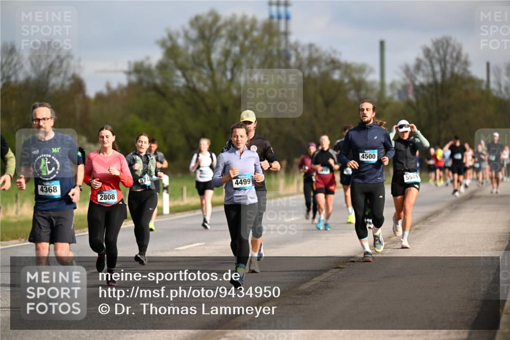 12.04.2026 - 45. Internationalen Wilhelmsburger Insellauf Dr. Thomas Lammeyer http://msf.ph/oto/9434950 12.04.2026 09:22:56 Laufen 361, 4368, 2808, 574, 4499, 4500, 5544 meine-sportfotos.de
