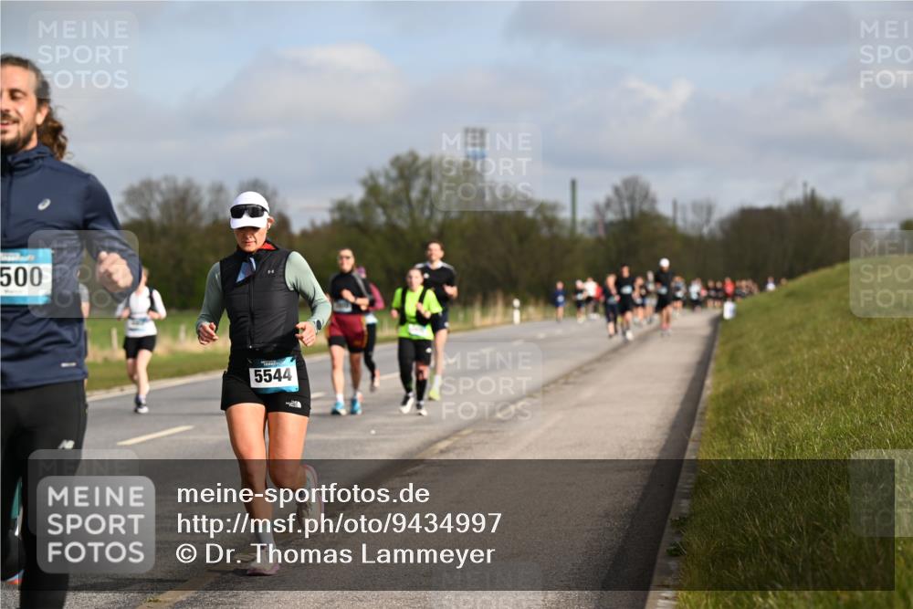 12.04.2026 - 45. Internationalen Wilhelmsburger Insellauf Dr. Thomas Lammeyer http://msf.ph/oto/9434997 12.04.2026 09:23:04 Laufen 500, 5544 meine-sportfotos.de