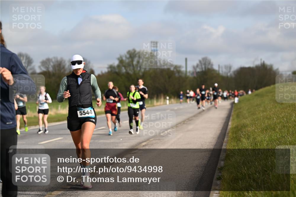 12.04.2026 - 45. Internationalen Wilhelmsburger Insellauf Dr. Thomas Lammeyer http://msf.ph/oto/9434998 12.04.2026 09:23:04 Laufen 5544 meine-sportfotos.de