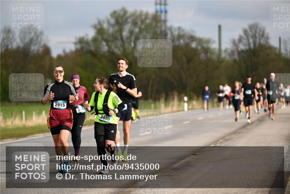 12.04.2026 - 45. Internationalen Wilhelmsburger Insellauf Dr. Thomas Lammeyer http://msf.ph/oto/9435000 12.04.2026 09:23:05 Laufen 2915, 3572, 3420 meine-sportfotos.de