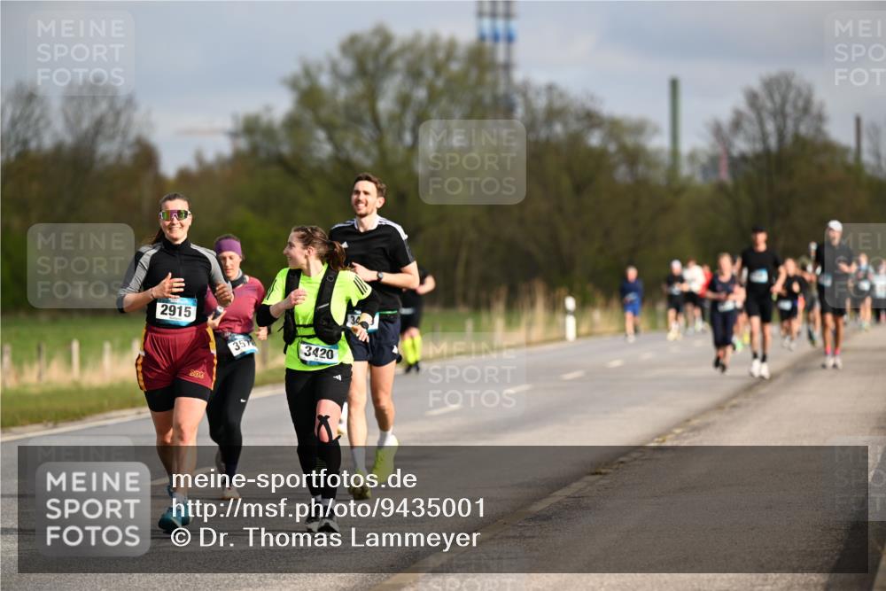 12.04.2026 - 45. Internationalen Wilhelmsburger Insellauf Dr. Thomas Lammeyer http://msf.ph/oto/9435001 12.04.2026 09:23:05 Laufen 2915, 357, 3420 meine-sportfotos.de