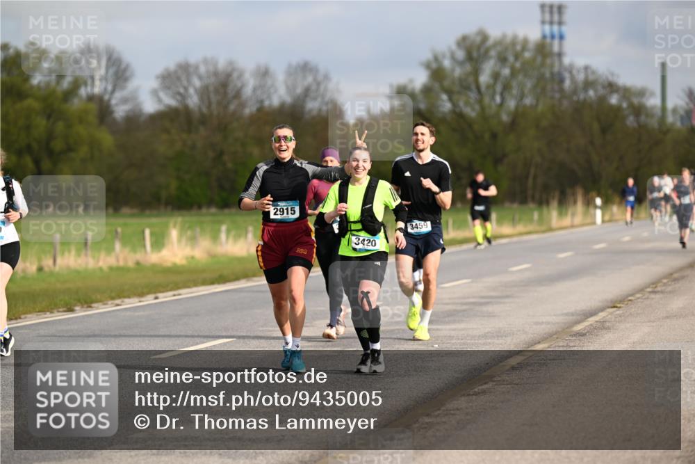 12.04.2026 - 45. Internationalen Wilhelmsburger Insellauf Dr. Thomas Lammeyer http://msf.ph/oto/9435005 12.04.2026 09:23:07 Laufen 2915, 3, 4, 3420, 3459 meine-sportfotos.de