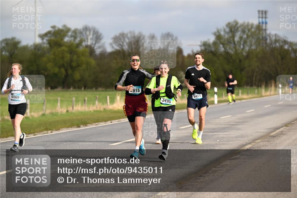12.04.2026 - 45. Internationalen Wilhelmsburger Insellauf Dr. Thomas Lammeyer http://msf.ph/oto/9435011 12.04.2026 09:23:07 Laufen 4069, 915, 3420, 3459 meine-sportfotos.de