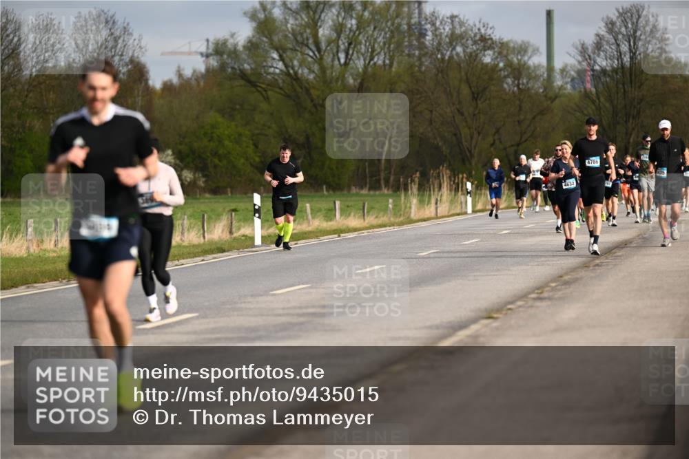 12.04.2026 - 45. Internationalen Wilhelmsburger Insellauf Dr. Thomas Lammeyer http://msf.ph/oto/9435015 12.04.2026 09:23:09 Laufen 4632, 4786, 435 meine-sportfotos.de