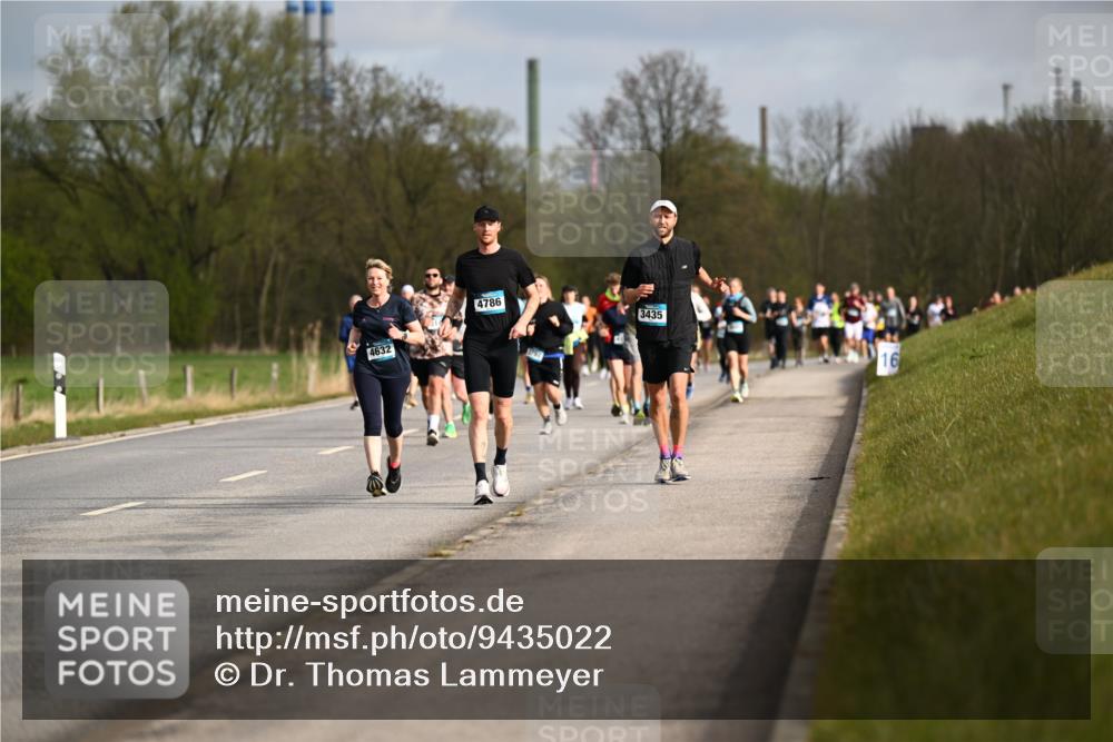 12.04.2026 - 45. Internationalen Wilhelmsburger Insellauf Dr. Thomas Lammeyer http://msf.ph/oto/9435022 12.04.2026 09:23:14 Laufen 4632, 4786, 3435, 16 meine-sportfotos.de