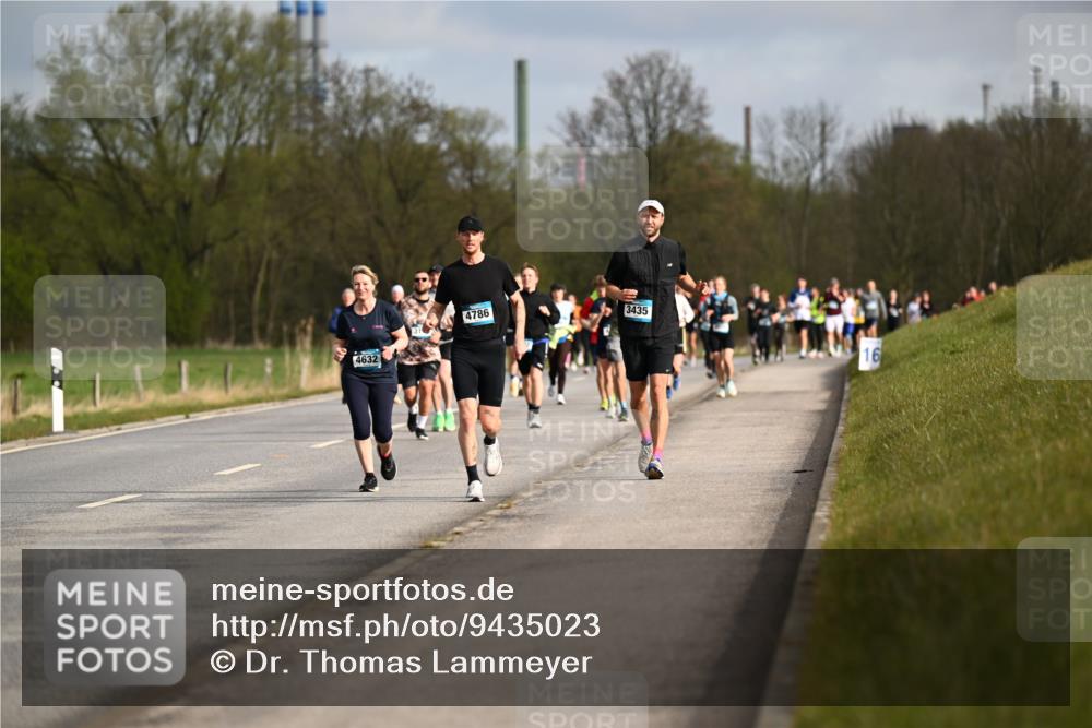 12.04.2026 - 45. Internationalen Wilhelmsburger Insellauf Dr. Thomas Lammeyer http://msf.ph/oto/9435023 12.04.2026 09:23:14 Laufen 4632, 4786, 3435, 16 meine-sportfotos.de