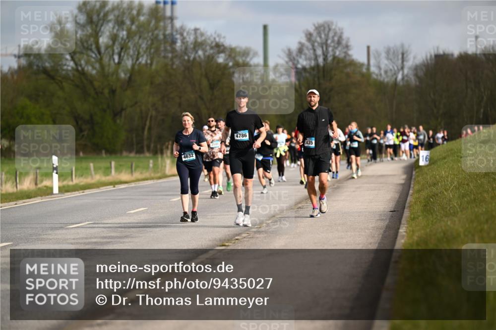 12.04.2026 - 45. Internationalen Wilhelmsburger Insellauf Dr. Thomas Lammeyer http://msf.ph/oto/9435027 12.04.2026 09:23:15 Laufen 4632, 3149, 4786, 3435 meine-sportfotos.de