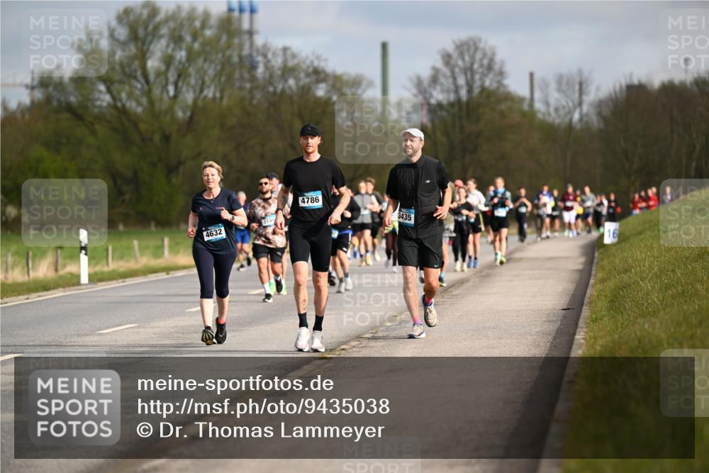 12.04.2026 - 45. Internationalen Wilhelmsburger Insellauf Dr. Thomas Lammeyer http://msf.ph/oto/9435038 12.04.2026 09:23:17 Laufen 4632, 4786, 3435, 3149 meine-sportfotos.de