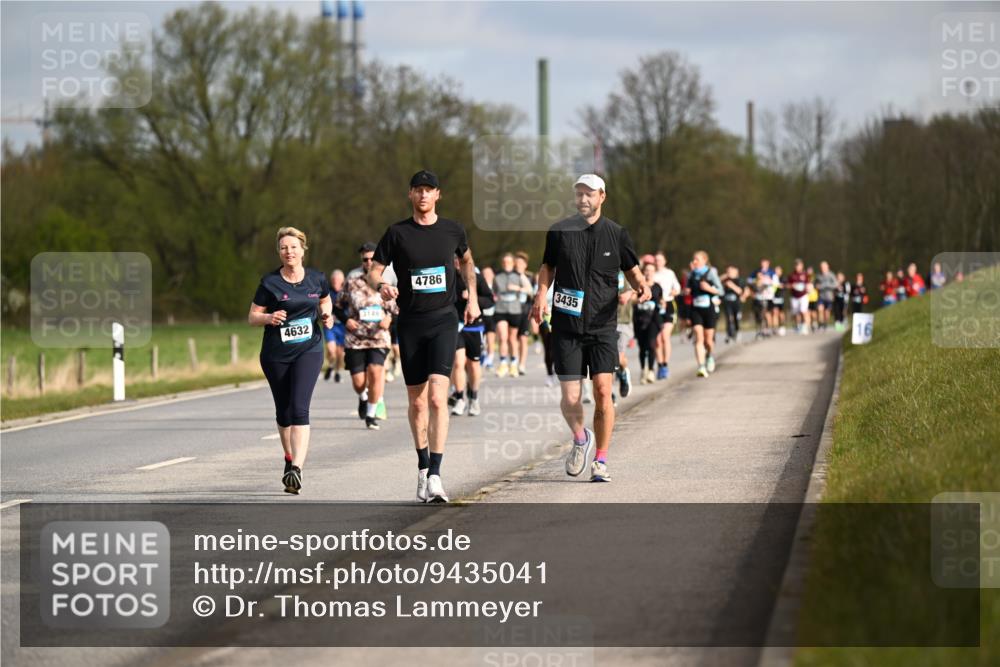 12.04.2026 - 45. Internationalen Wilhelmsburger Insellauf Dr. Thomas Lammeyer http://msf.ph/oto/9435041 12.04.2026 09:23:18 Laufen 4632, 3149, 4786, 3435 meine-sportfotos.de