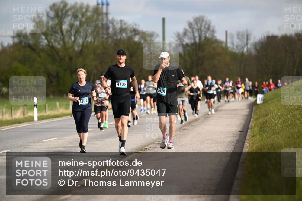 12.04.2026 - 45. Internationalen Wilhelmsburger Insellauf Dr. Thomas Lammeyer http://msf.ph/oto/9435047 12.04.2026 09:23:18 Laufen 4632, 3149, 4786, 3435 meine-sportfotos.de