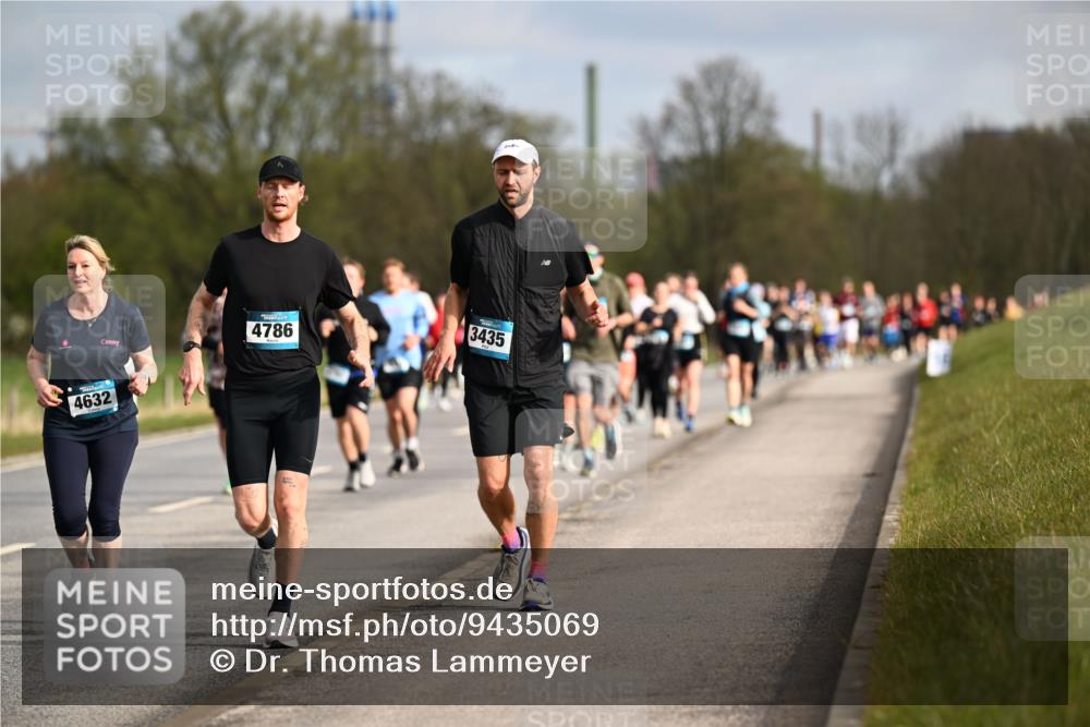 12.04.2026 - 45. Internationalen Wilhelmsburger Insellauf Dr. Thomas Lammeyer http://msf.ph/oto/9435069 12.04.2026 09:23:21 Laufen 4632, 3435, 4786 meine-sportfotos.de