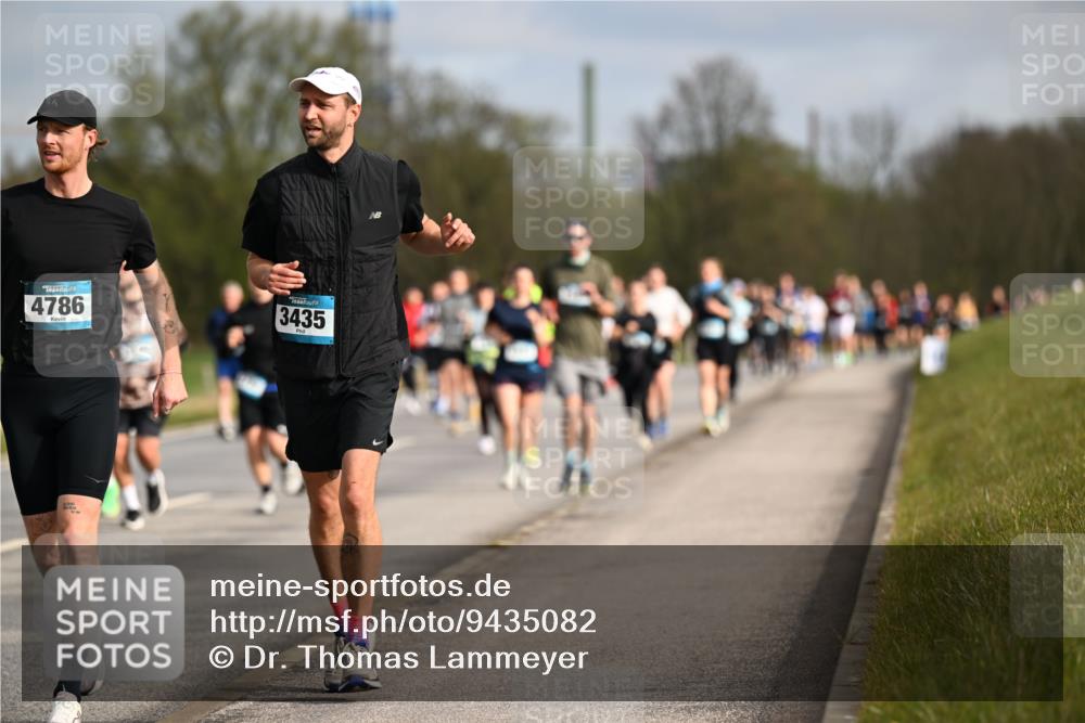 12.04.2026 - 45. Internationalen Wilhelmsburger Insellauf Dr. Thomas Lammeyer http://msf.ph/oto/9435082 12.04.2026 09:23:24 Laufen 4786, 3435 meine-sportfotos.de