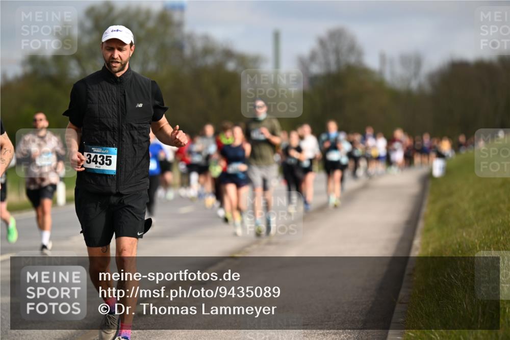 12.04.2026 - 45. Internationalen Wilhelmsburger Insellauf Dr. Thomas Lammeyer http://msf.ph/oto/9435089 12.04.2026 09:23:24 Laufen 3435 meine-sportfotos.de