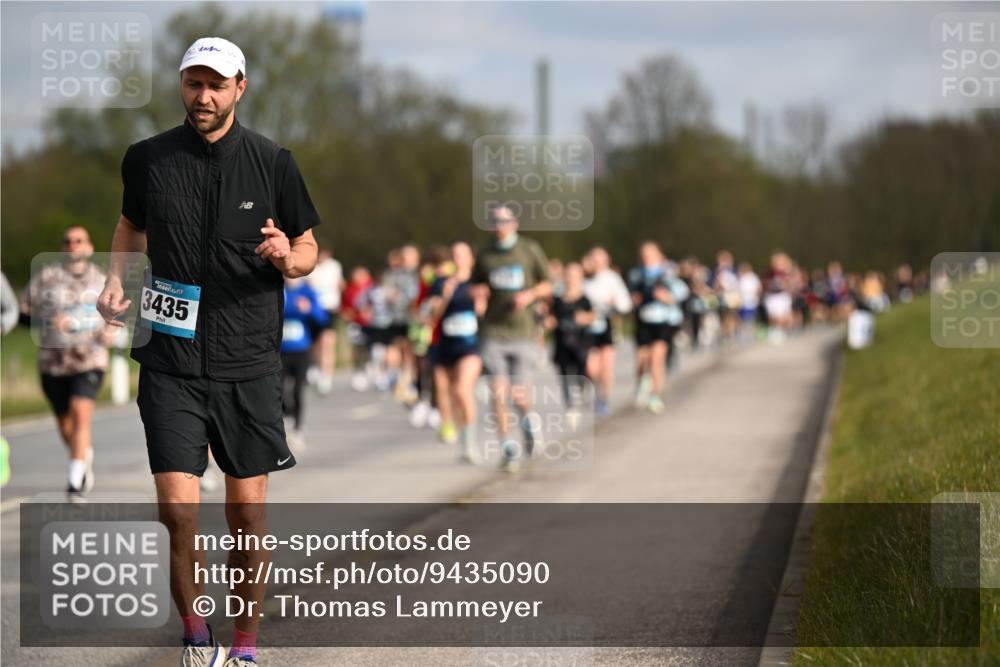 12.04.2026 - 45. Internationalen Wilhelmsburger Insellauf Dr. Thomas Lammeyer http://msf.ph/oto/9435090 12.04.2026 09:23:25 Laufen 3435 meine-sportfotos.de