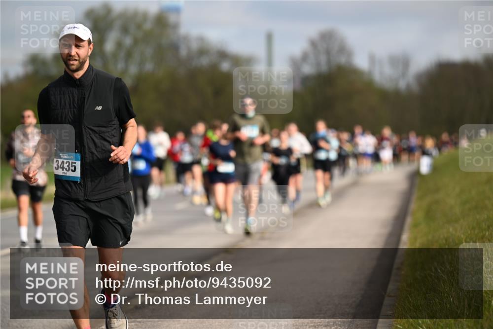 12.04.2026 - 45. Internationalen Wilhelmsburger Insellauf Dr. Thomas Lammeyer http://msf.ph/oto/9435092 12.04.2026 09:23:25 Laufen 3435 meine-sportfotos.de