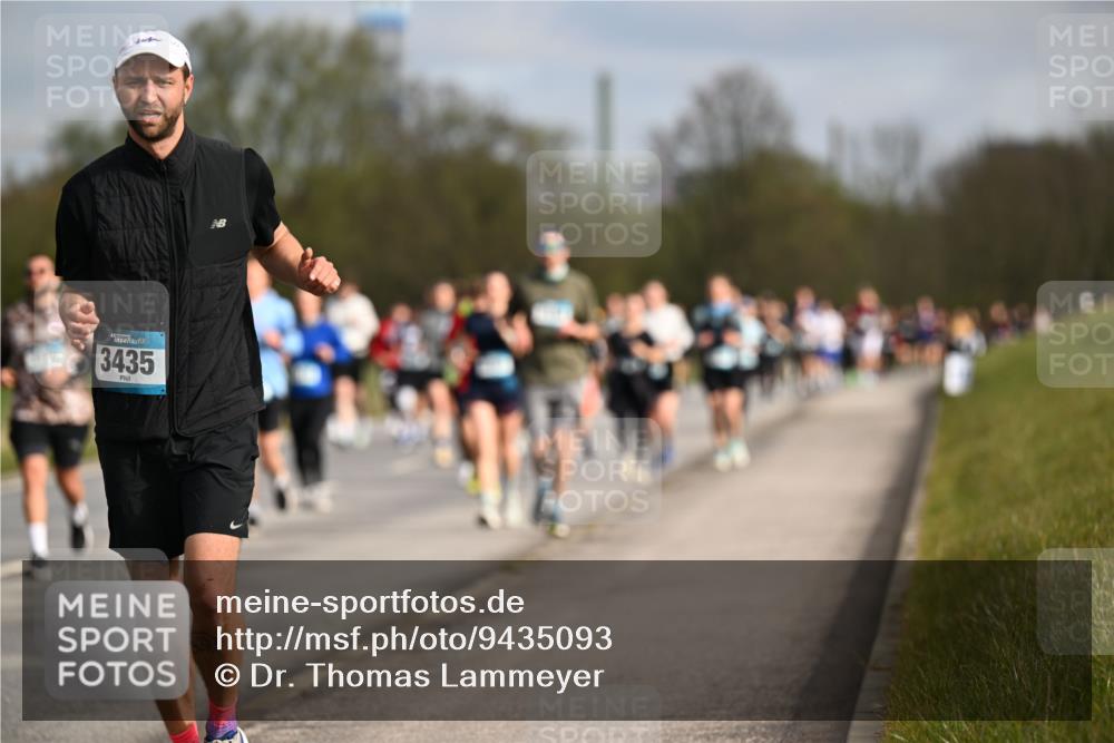12.04.2026 - 45. Internationalen Wilhelmsburger Insellauf Dr. Thomas Lammeyer http://msf.ph/oto/9435093 12.04.2026 09:23:25 Laufen 3435 meine-sportfotos.de