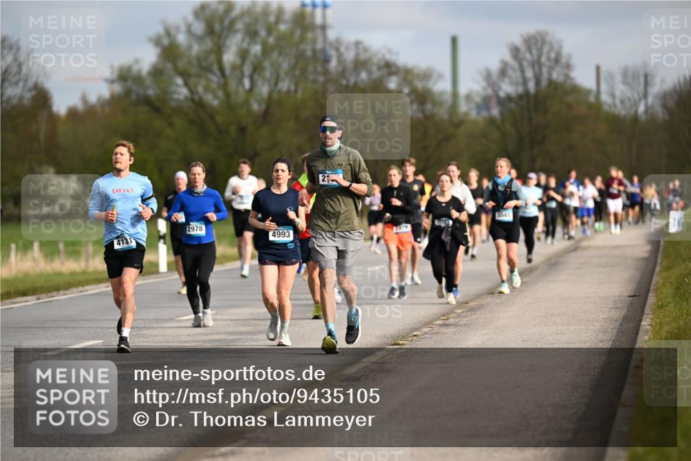 12.04.2026 - 45. Internationalen Wilhelmsburger Insellauf Dr. Thomas Lammeyer http://msf.ph/oto/9435105 12.04.2026 09:23:28 Laufen 4131, 2978, 4993, 2, 3045 meine-sportfotos.de